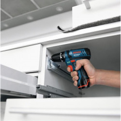 Bosch Professional Perceuse GSR 12V-15 avec 2 batterie 2Ah  chargeur  Softbag