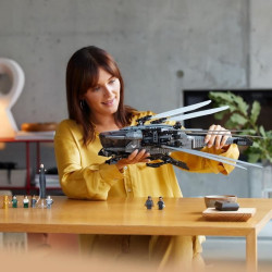 LEGO Icons Dune Atreides Royal Ornithopter, Set de Collection pour Adultes, Idée Cadeau pour Femmes, Hommes et Amateurs de Fil